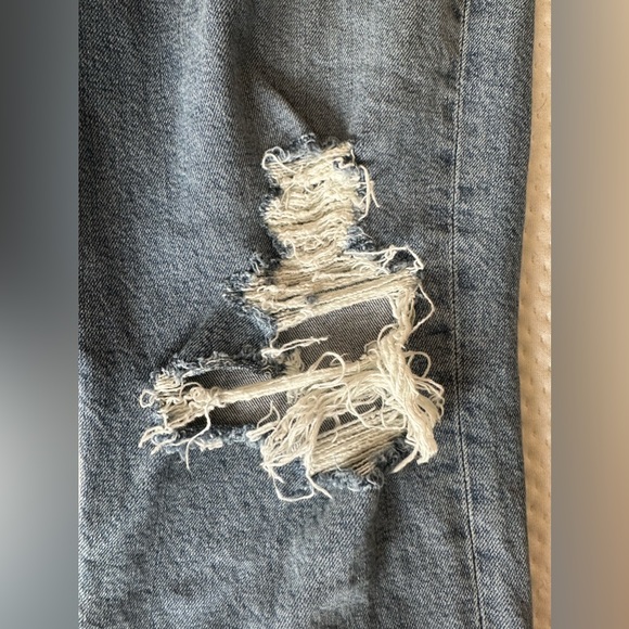 Agolde Riley High Rise Straight Crop Jeans. - Picture 9 of 11